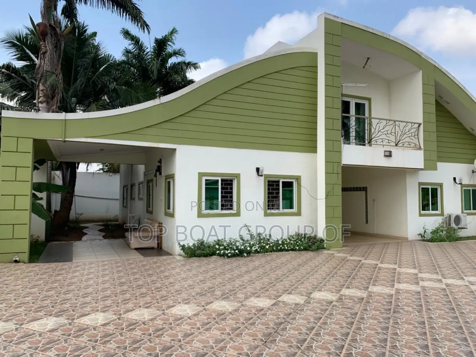 4bdrm House in Top Boat Estate, Kumasi Metropolitan for sale