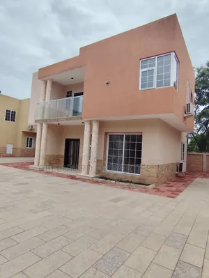 5bdrm Townhouse / Terrace in Dworwulu for rent