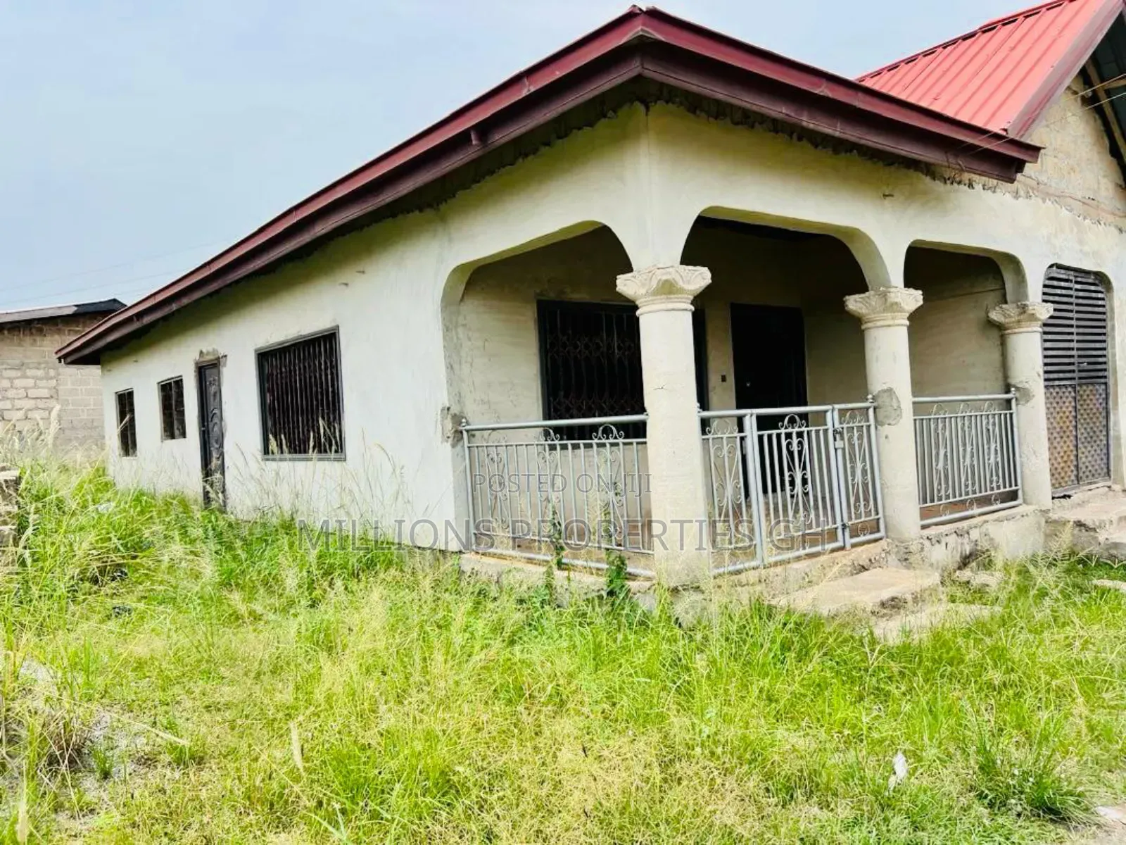 4bdrm House in Millions Properties, Kumasi Metropolitan for sale