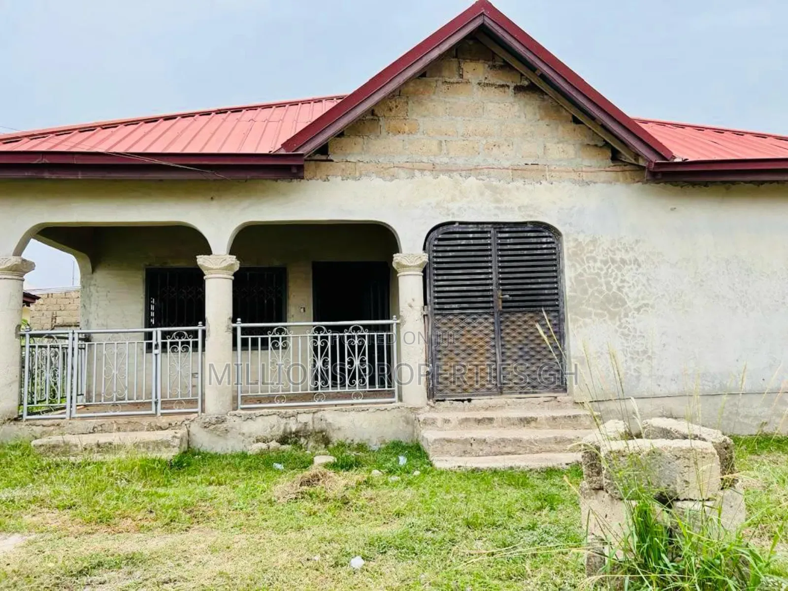 4bdrm House in Millions Properties, Kumasi Metropolitan for sale