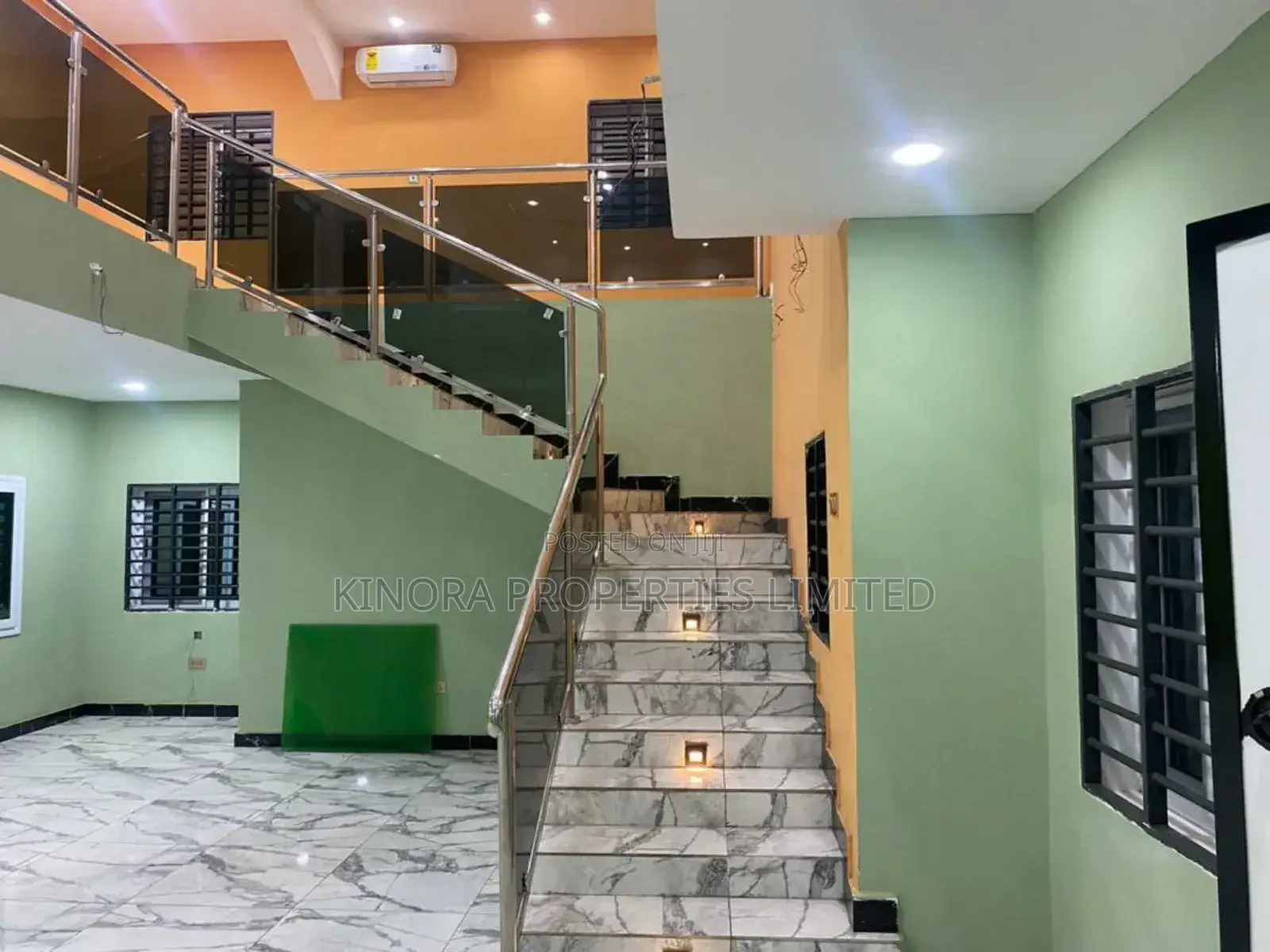 5bdrm House in Hatso Ecomog, Haatso for sale