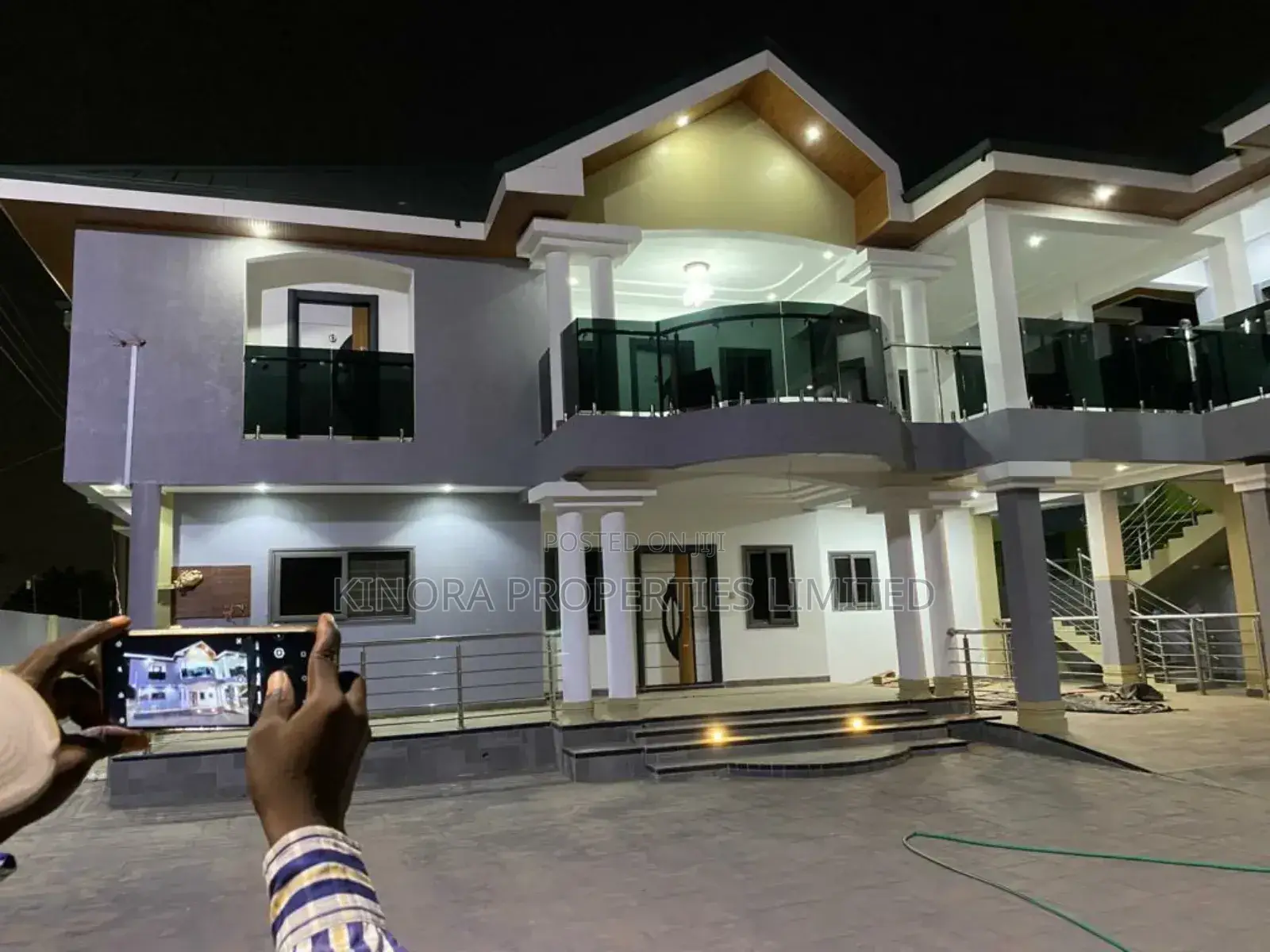 5bdrm House in Hatso Ecomog, Haatso for sale