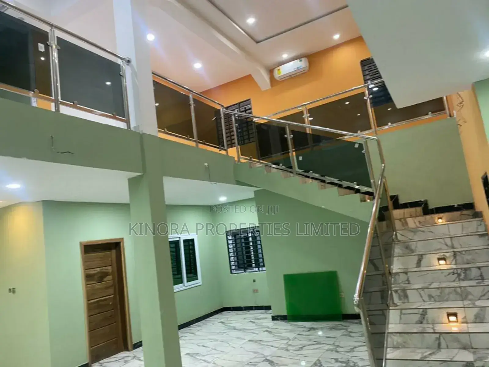 5bdrm House in Hatso Ecomog, Haatso for sale