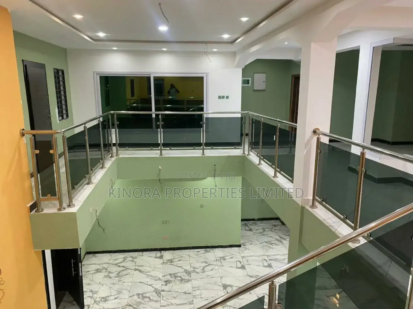 5bdrm House in Hatso Ecomog, Haatso for sale