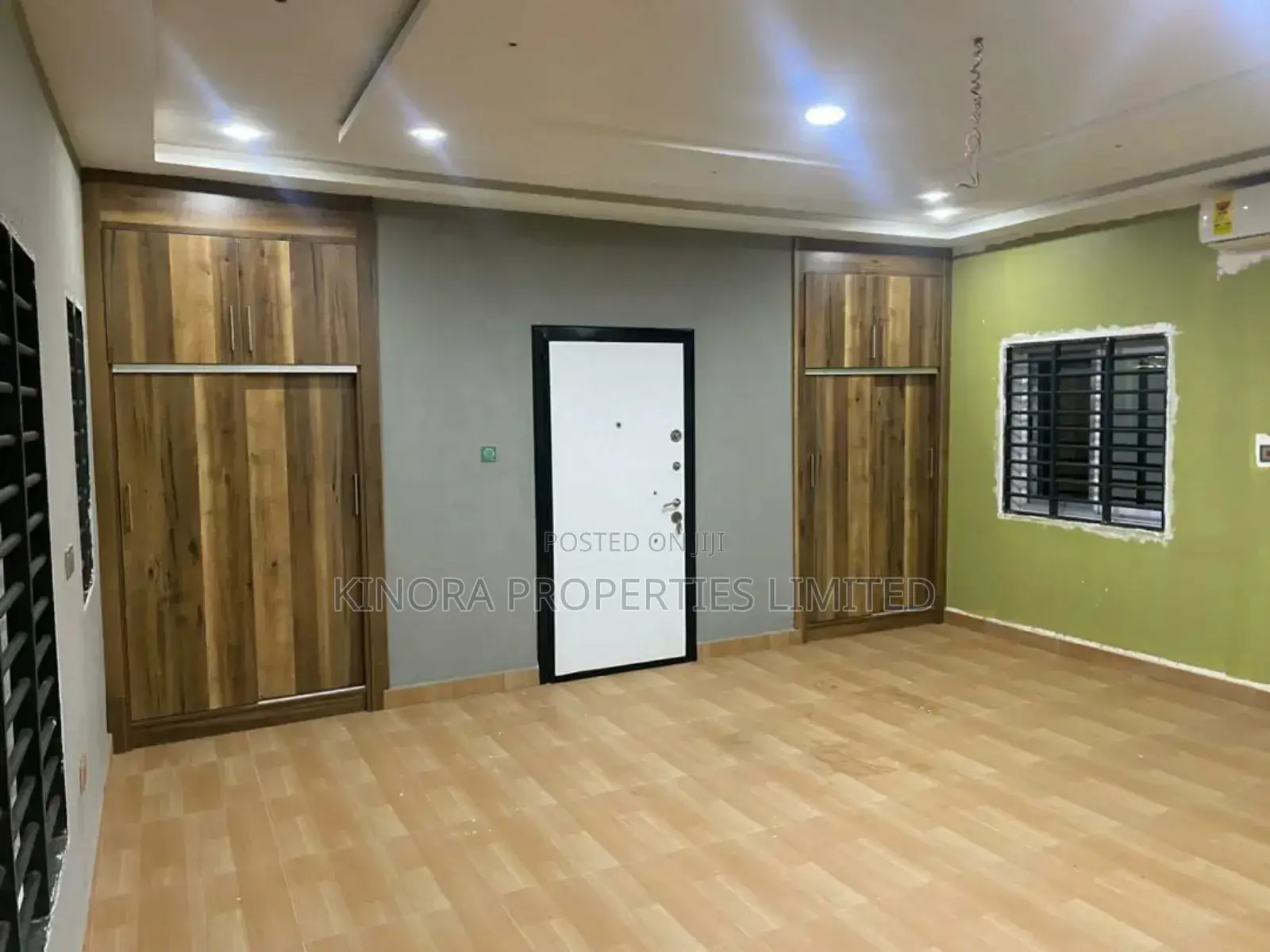 5bdrm House in Hatso Ecomog, Haatso for sale