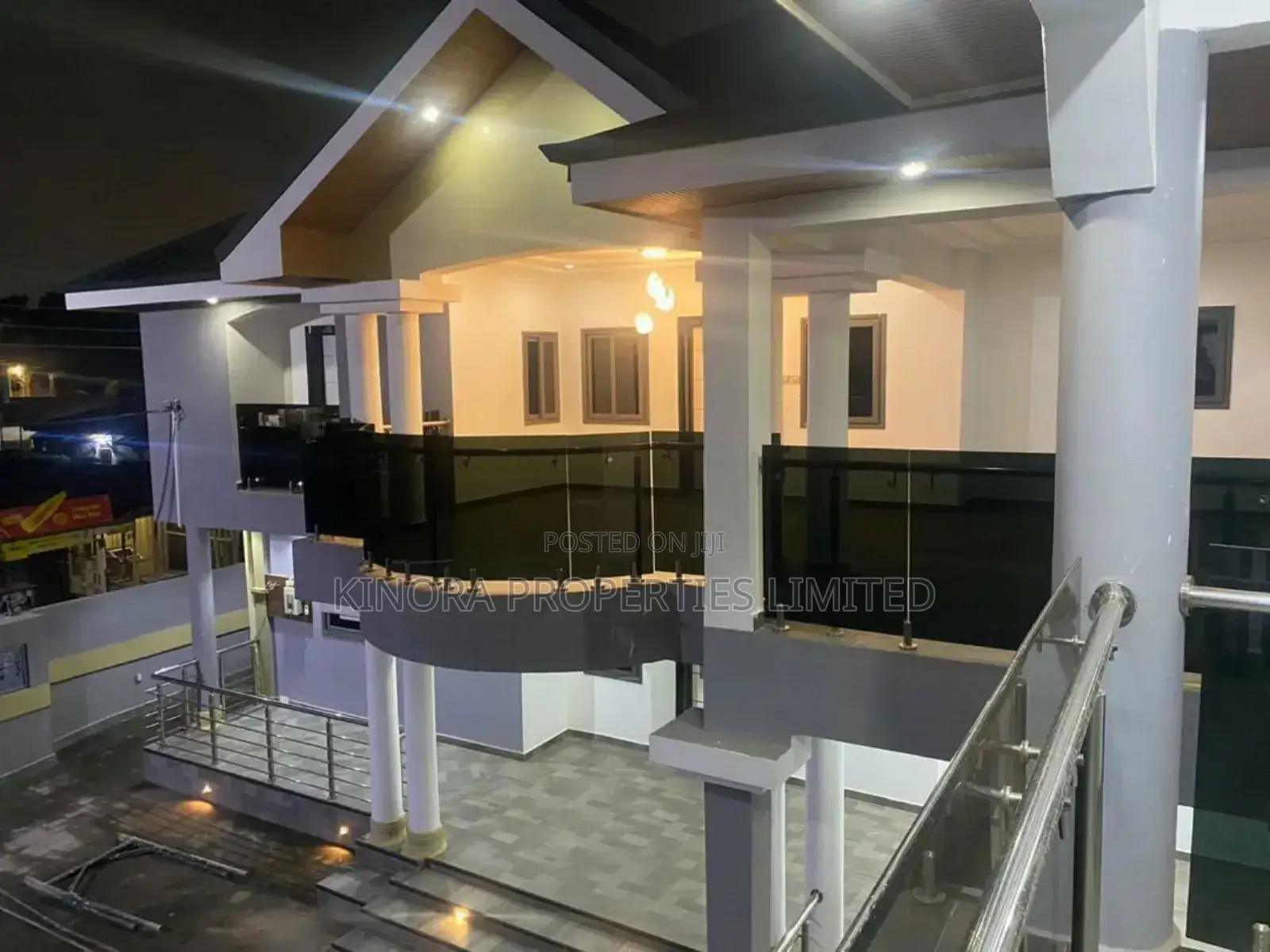5bdrm House in Hatso Ecomog, Haatso for sale