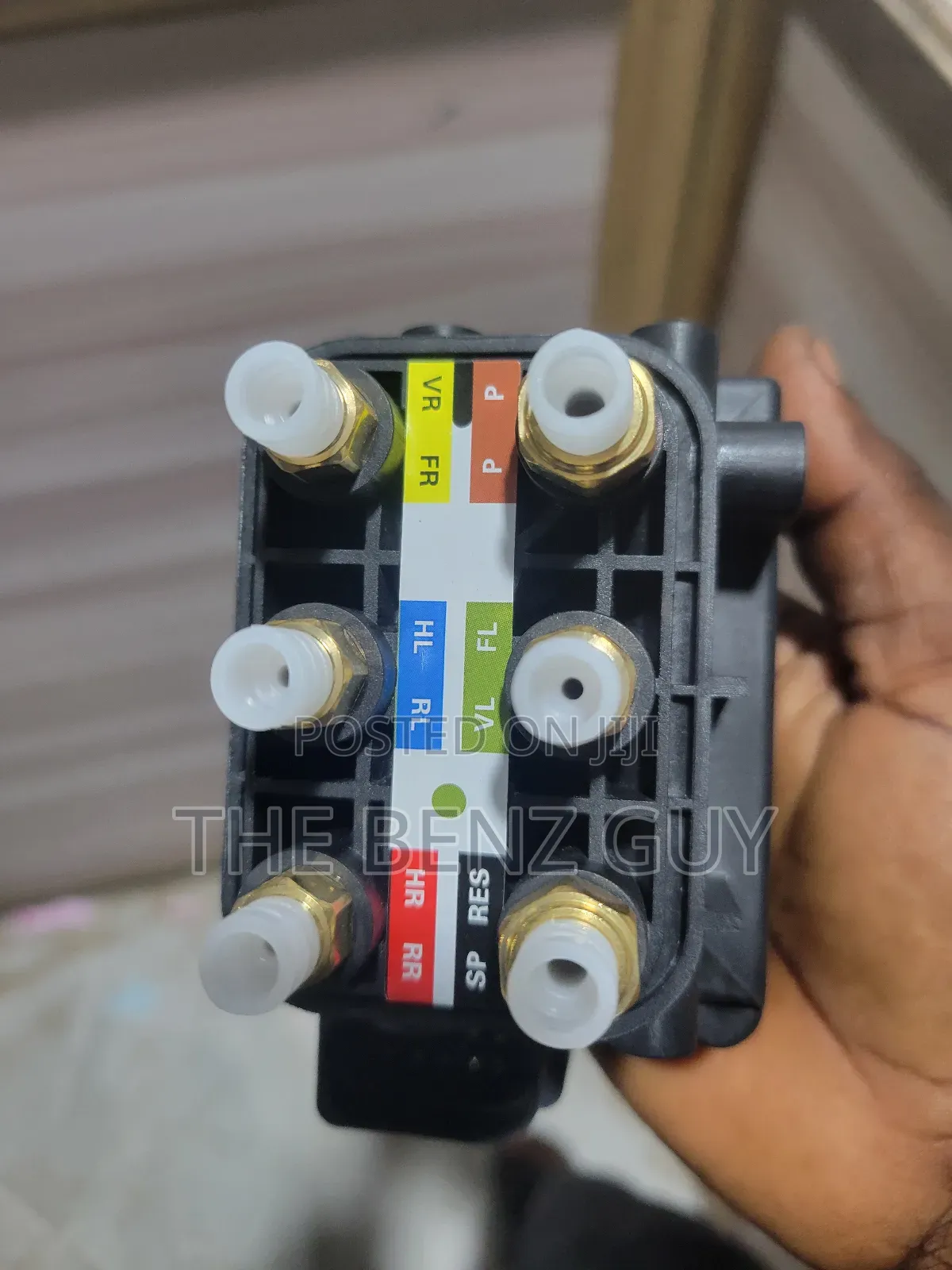 Airmatic Valve Block C300, E300, GLS