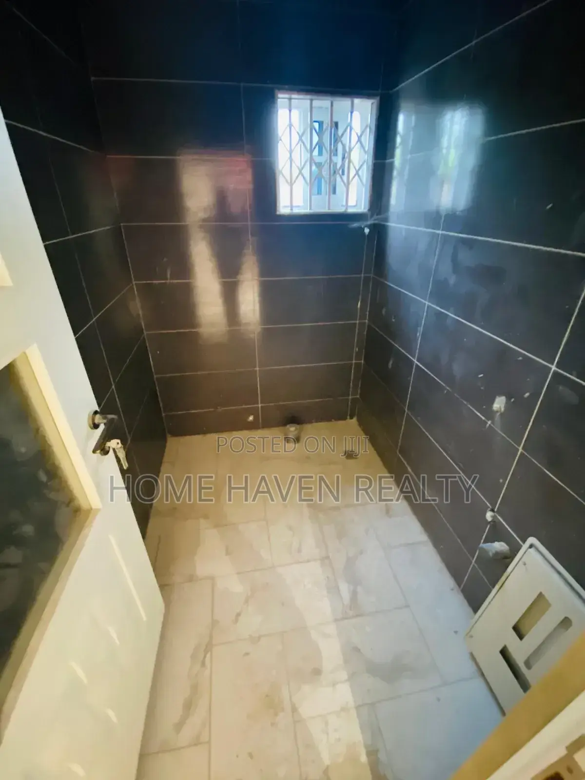 3bdrm House in 7 Days, Sowutwuom for rent