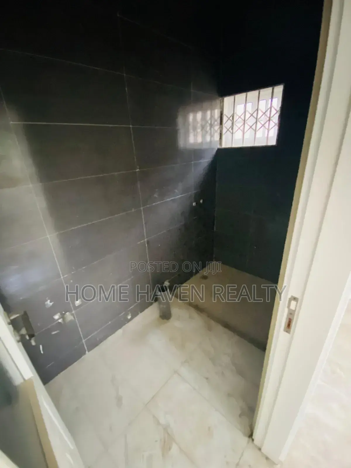 3bdrm House in 7 Days, Sowutwuom for rent