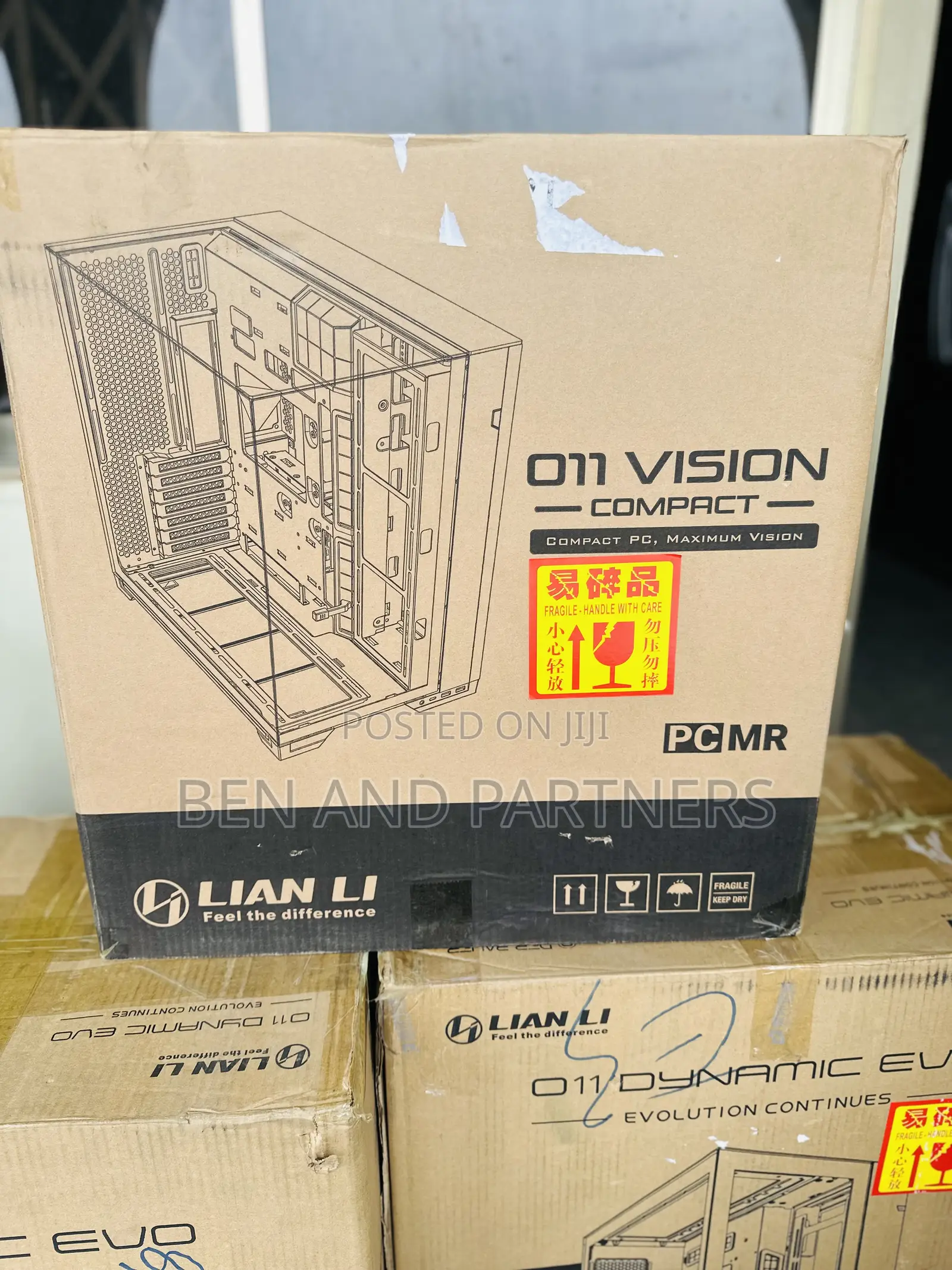 Lian Li O11 Vision Compact Black Gaming Case
