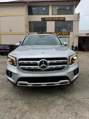 Mercedes-Benz GLB-Class GLB 250 4MATIC 2020 Silver