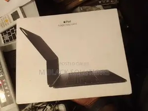 Apple iPad Pro 13inch M4 Keyboard Case