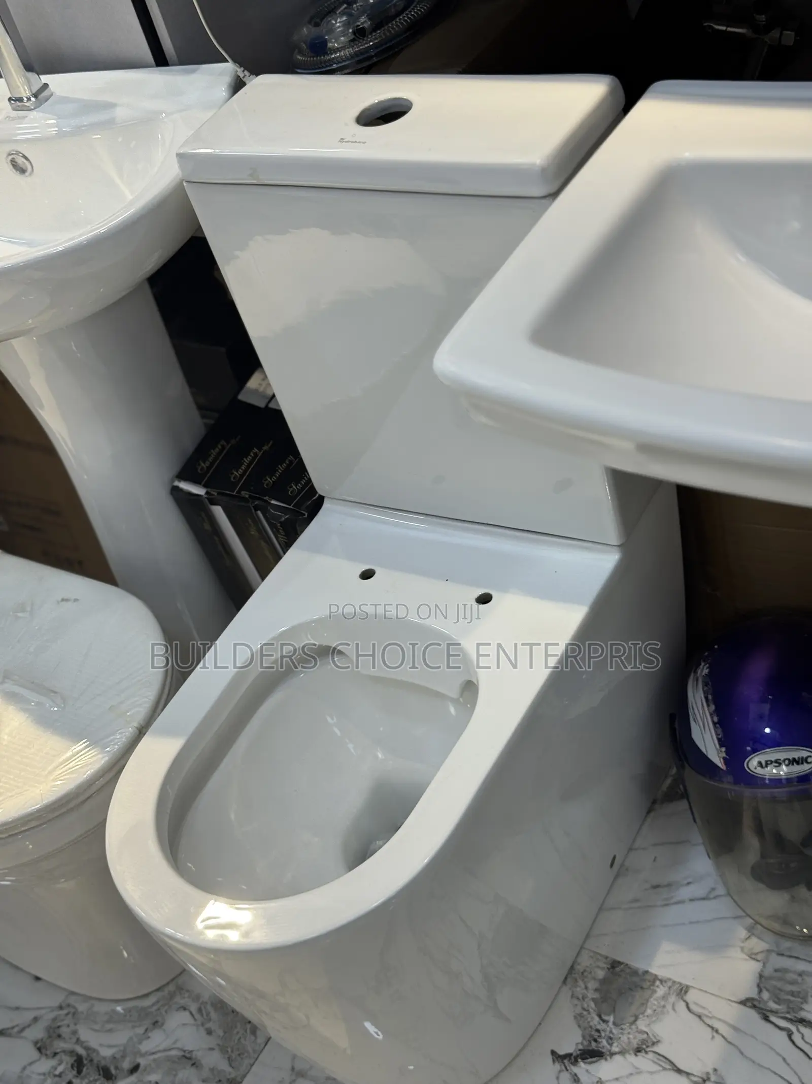 Aqua Water Closet (Soft Close)