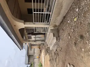 7bdrm House in Mark Estate At, Kumasi Metropolitan for sale