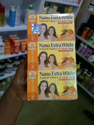Nano Extra White Natural Papaya Carrot Soap
