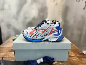Balenciaga Runner