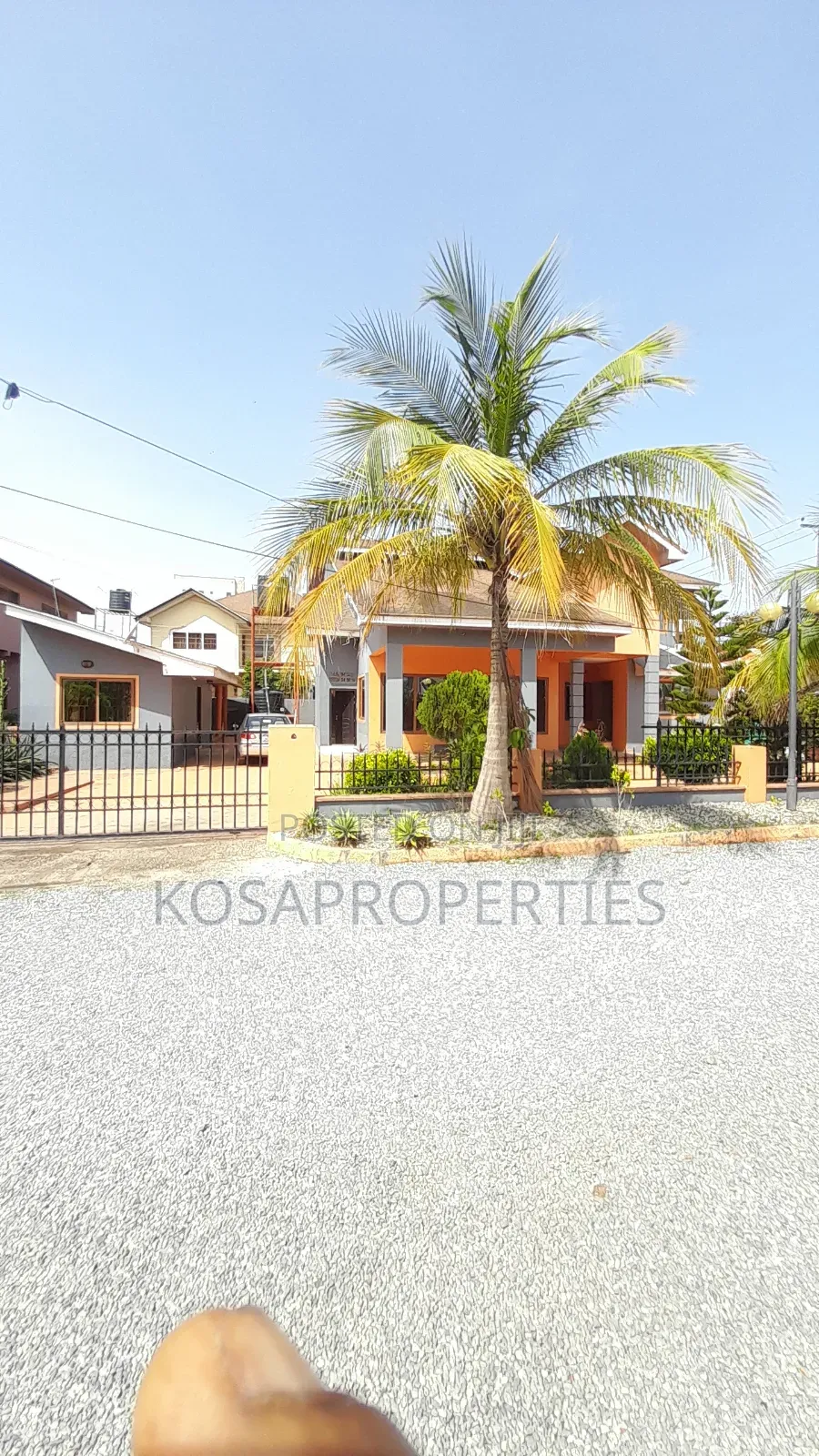5bdrm House in Adjiringanor Ability, Adjiriganor for sale