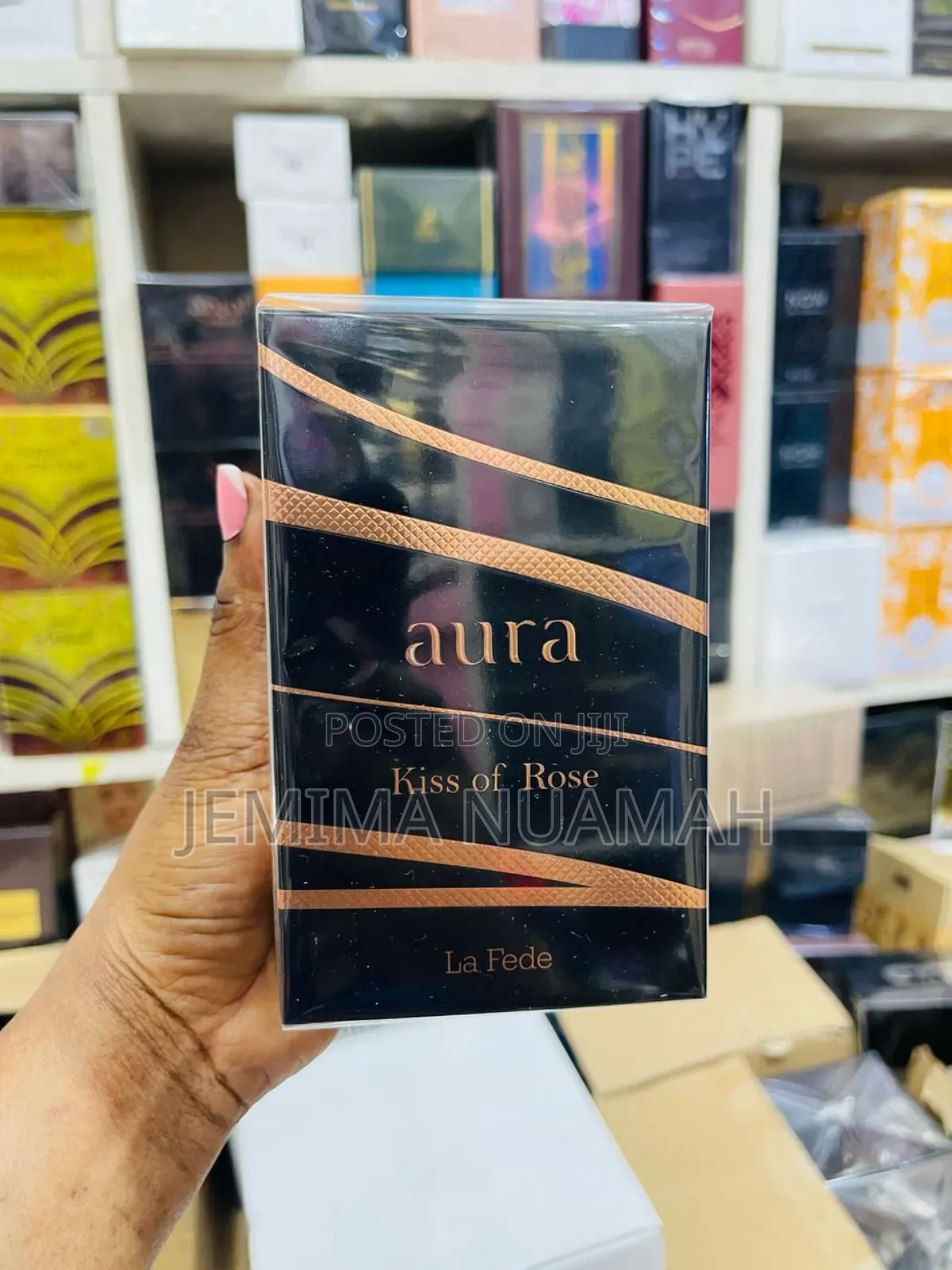 Aura Kiss of Rose and Aura Crisp Flowers