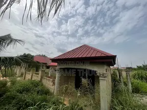 4bdrm House in Ampayoo, Kumasi Metropolitan for sale