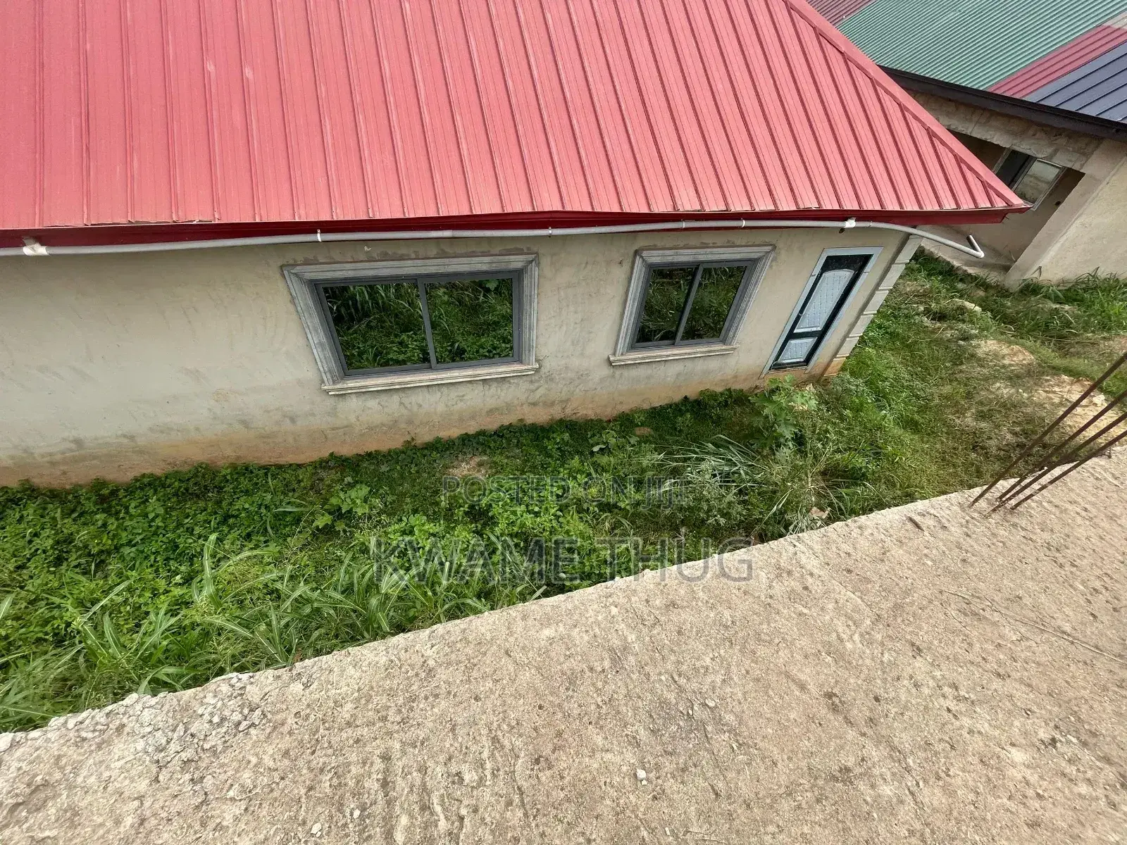 4bdrm House in Ampayoo, Kumasi Metropolitan for sale