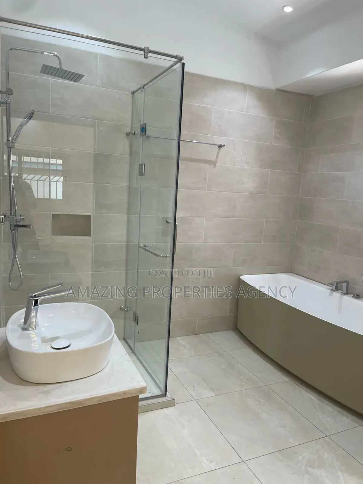 4bdrm House in East Legon for rent