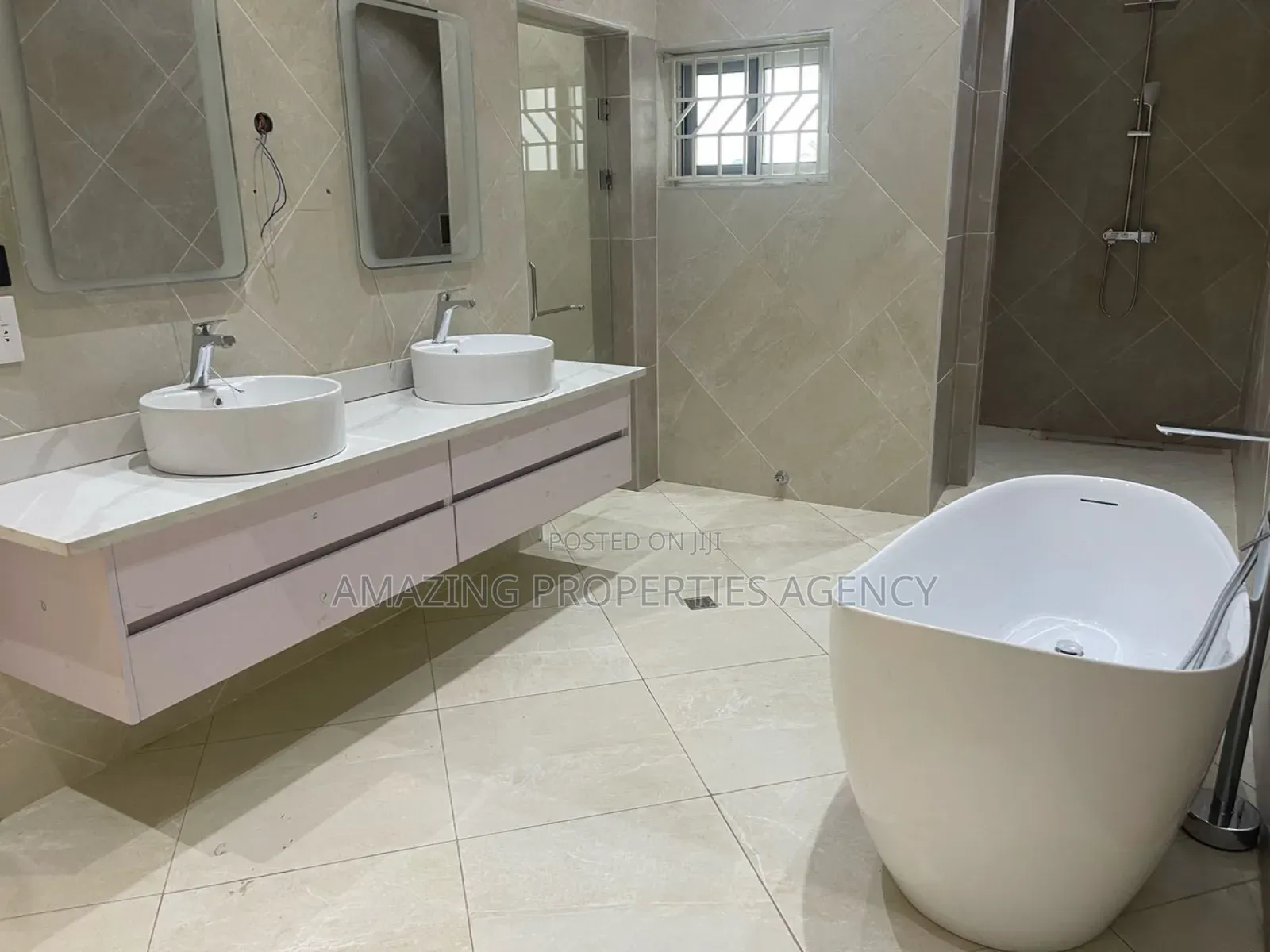 4bdrm House in East Legon for rent