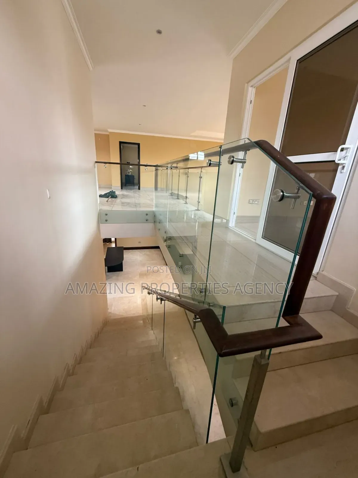 4bdrm House in Airport Residential Area for rent