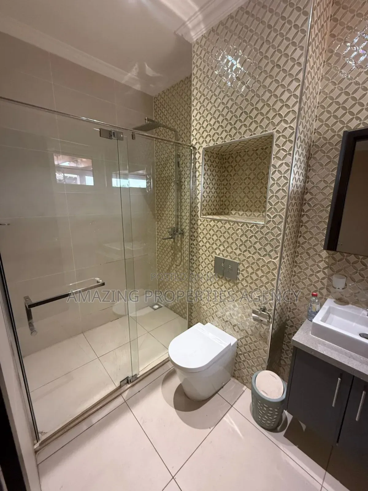 4bdrm House in Airport Residential Area for rent