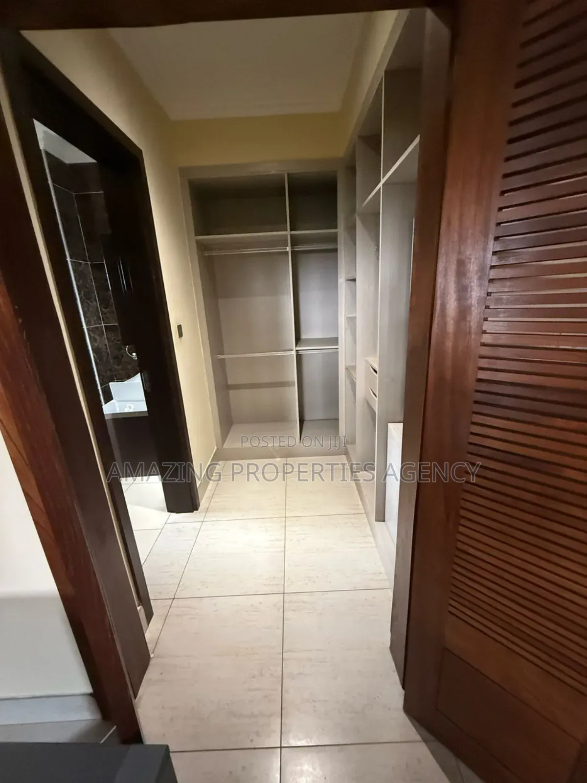 4bdrm House in Airport Residential Area for rent