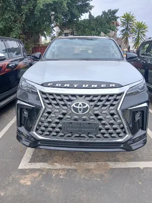 New Toyota Fortuner 2.7 AWD 2024 Black