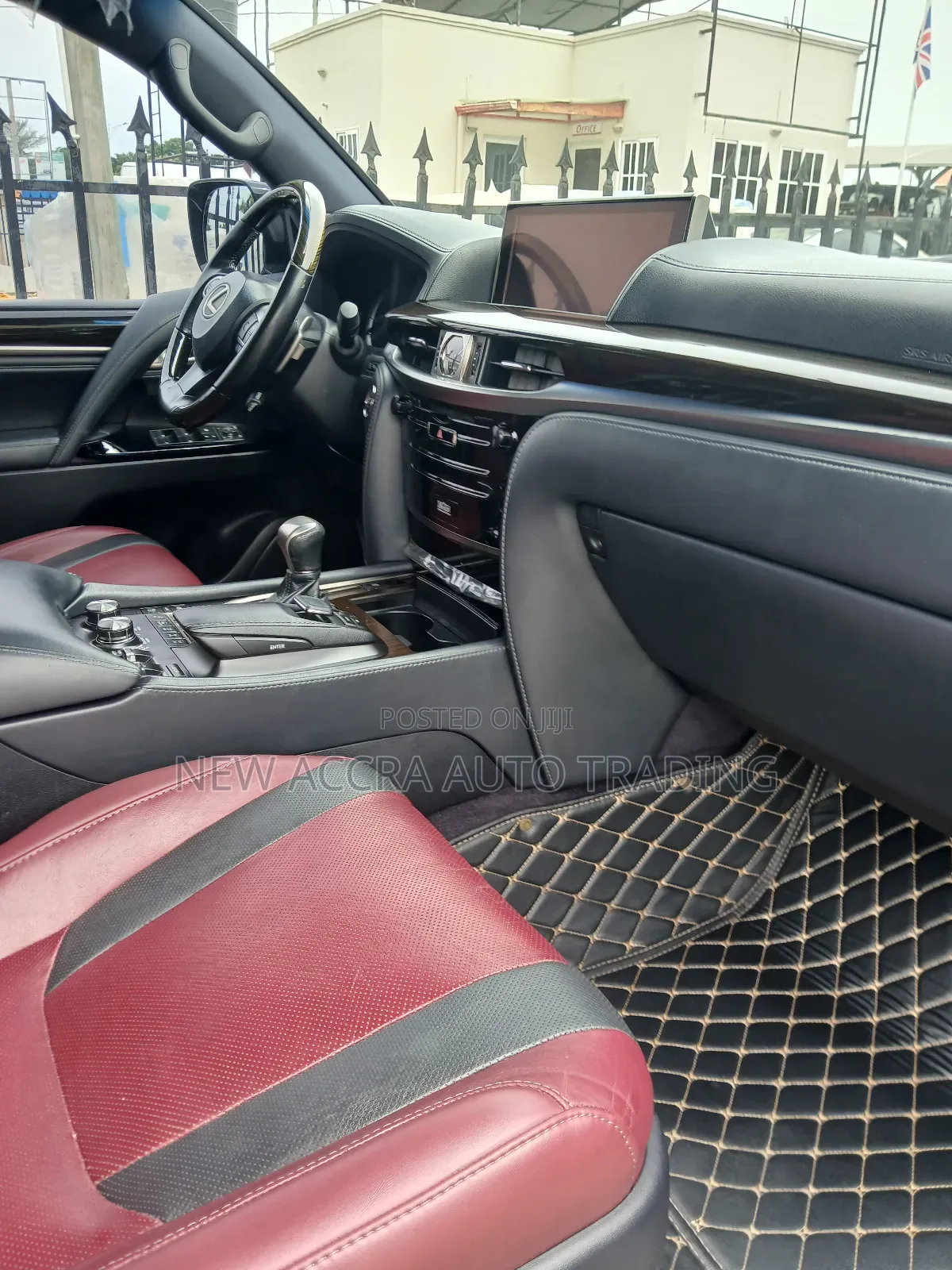 Lexus LX 570 (5 seats) AWD 2018 Black
