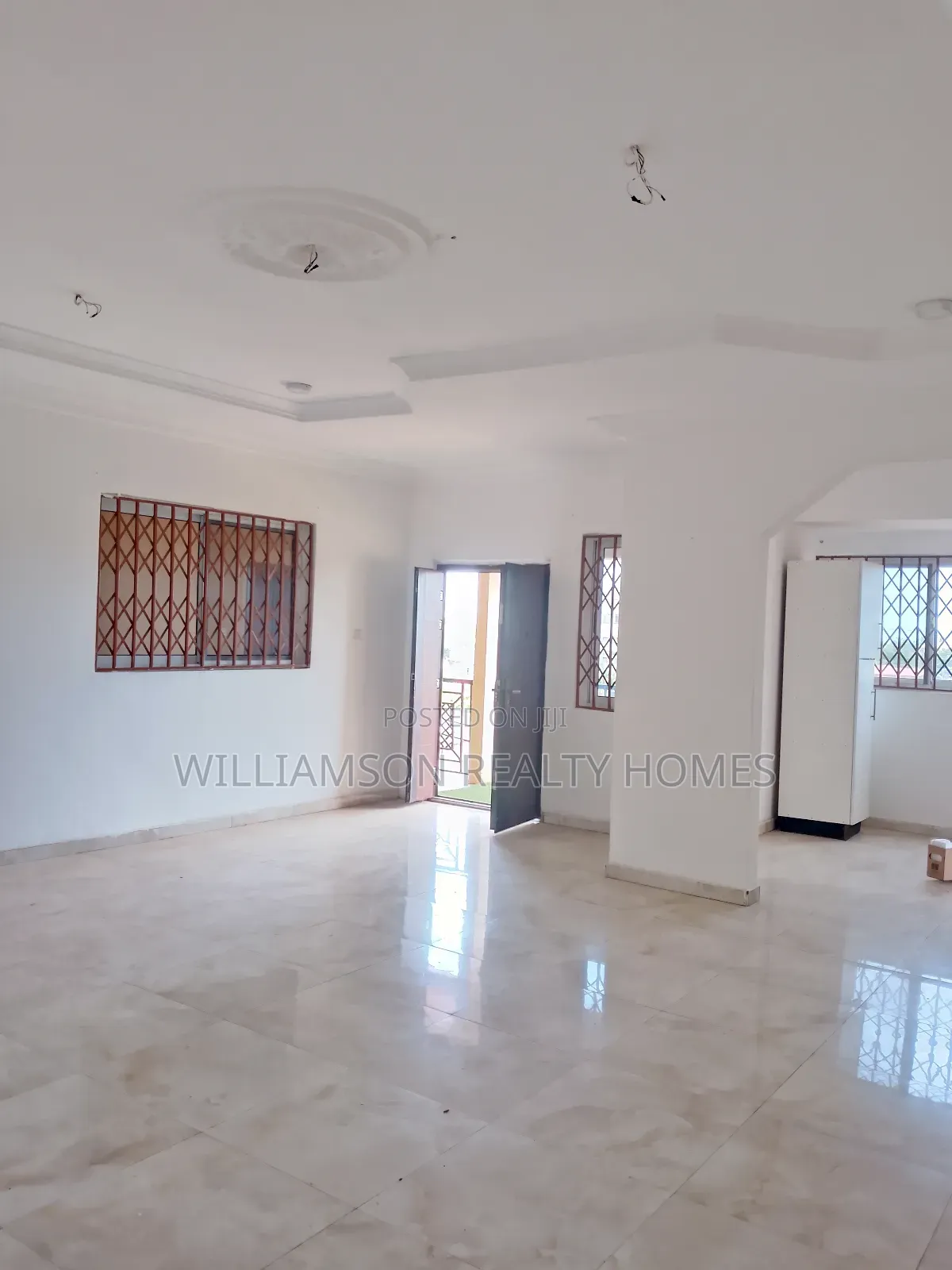 3bdrm Apartment in Community 18 Area, Spintex for rent