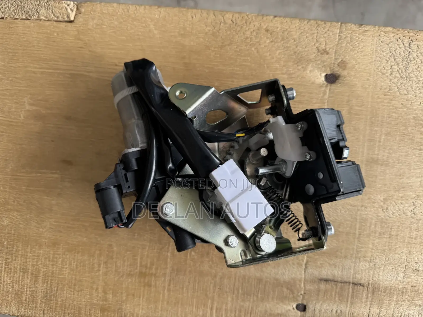Toyota Sienna Boot Lock