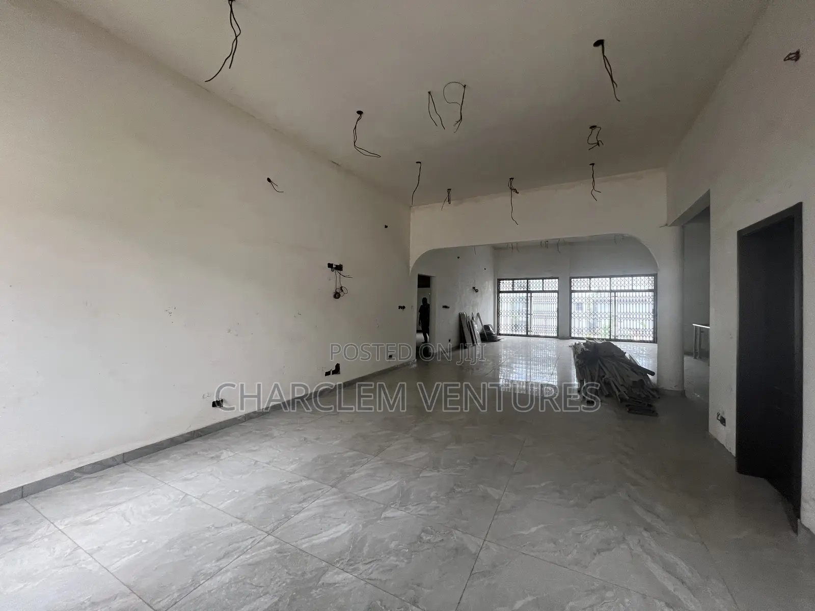 11bdrm House in Charclem Ventures Adjiriganor for sale