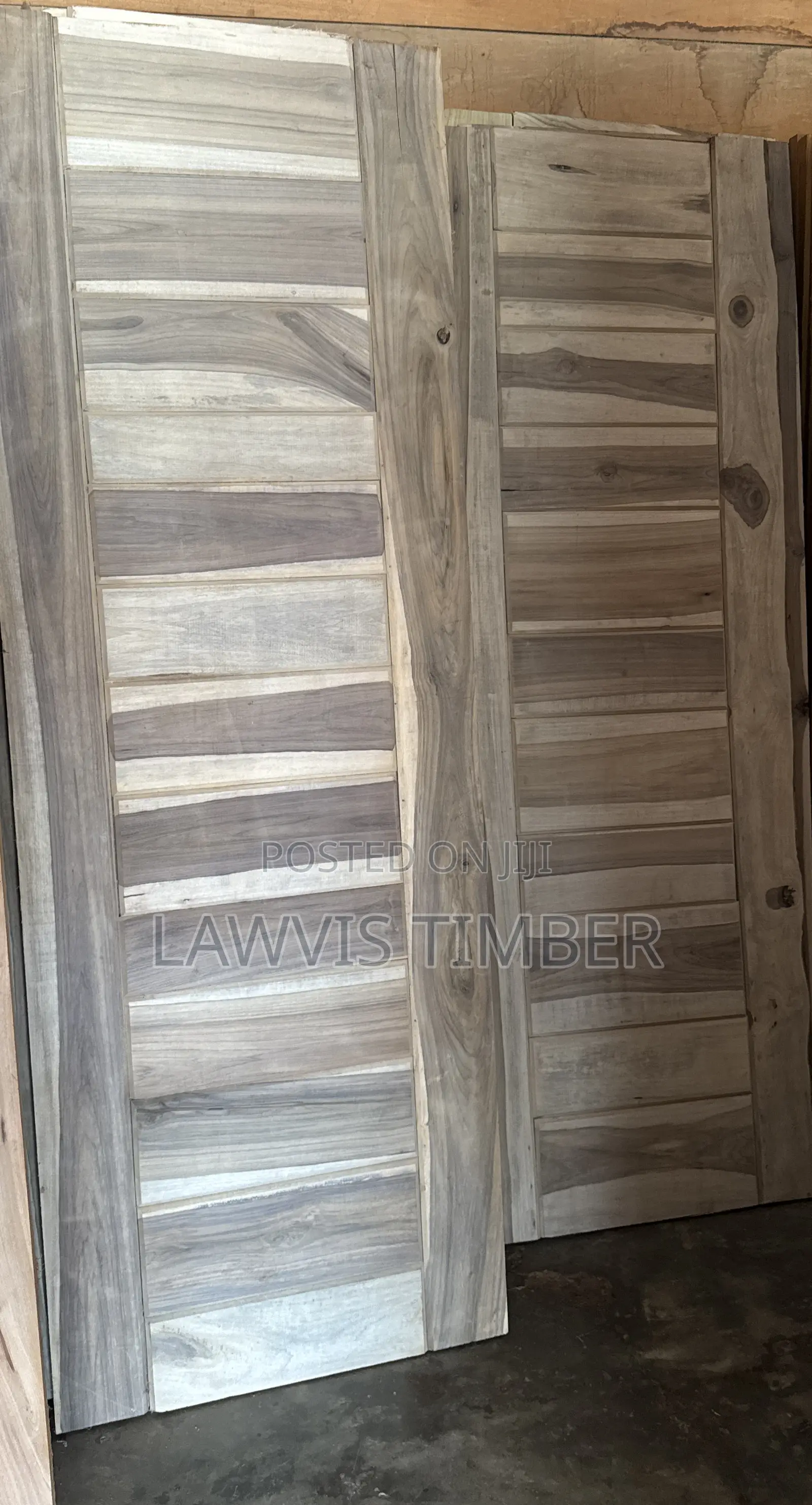 Beam Door / Panel Door / 33 And 27. / Mazonia
