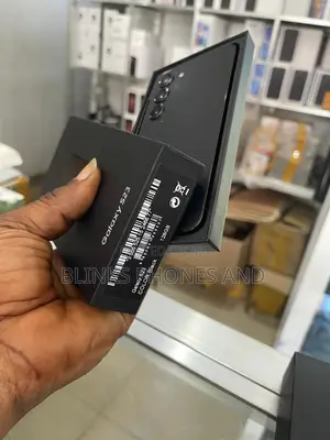 New Samsung Galaxy S24 128 GB Black