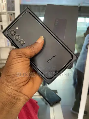 New Samsung Galaxy S23 128 GB Black