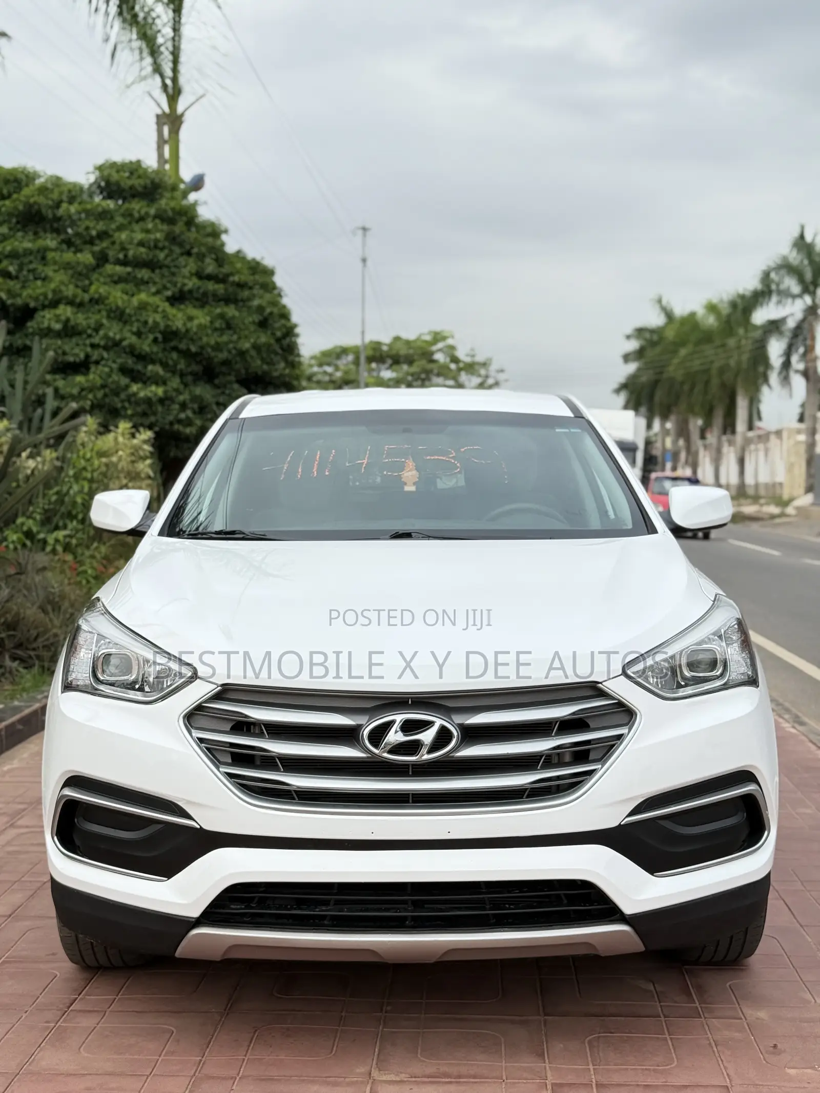 Hyundai Santa Fe SE AWD 2018 White