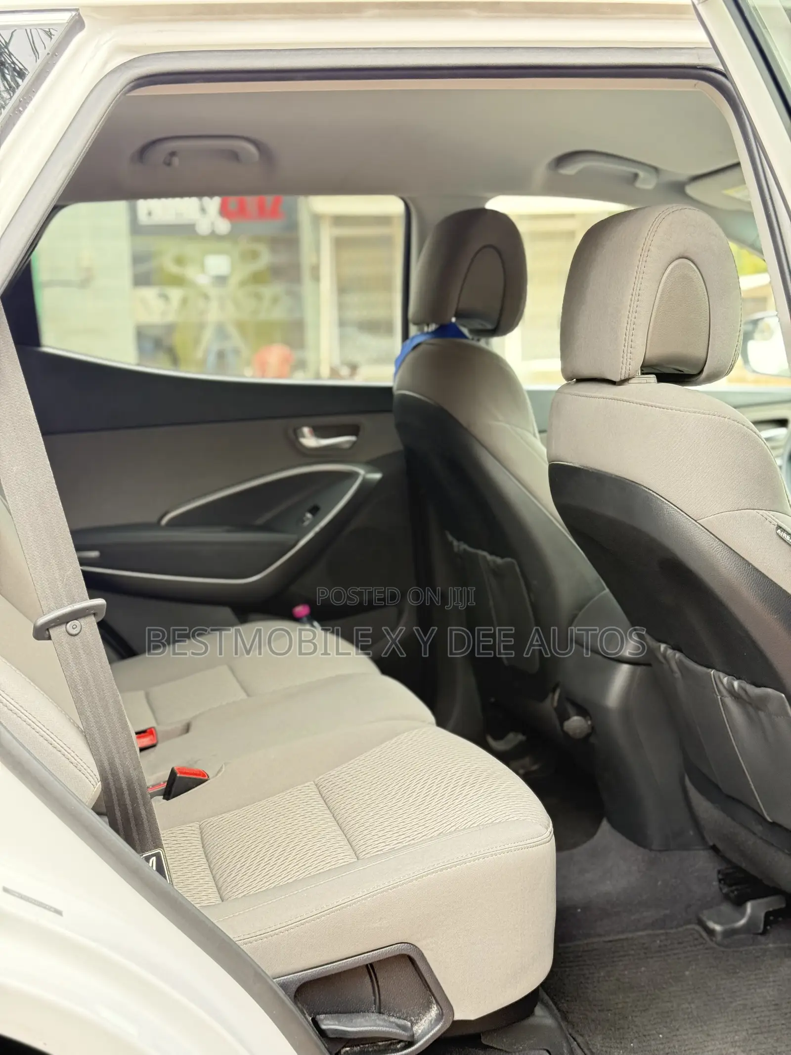 Hyundai Santa Fe SE AWD 2018 White