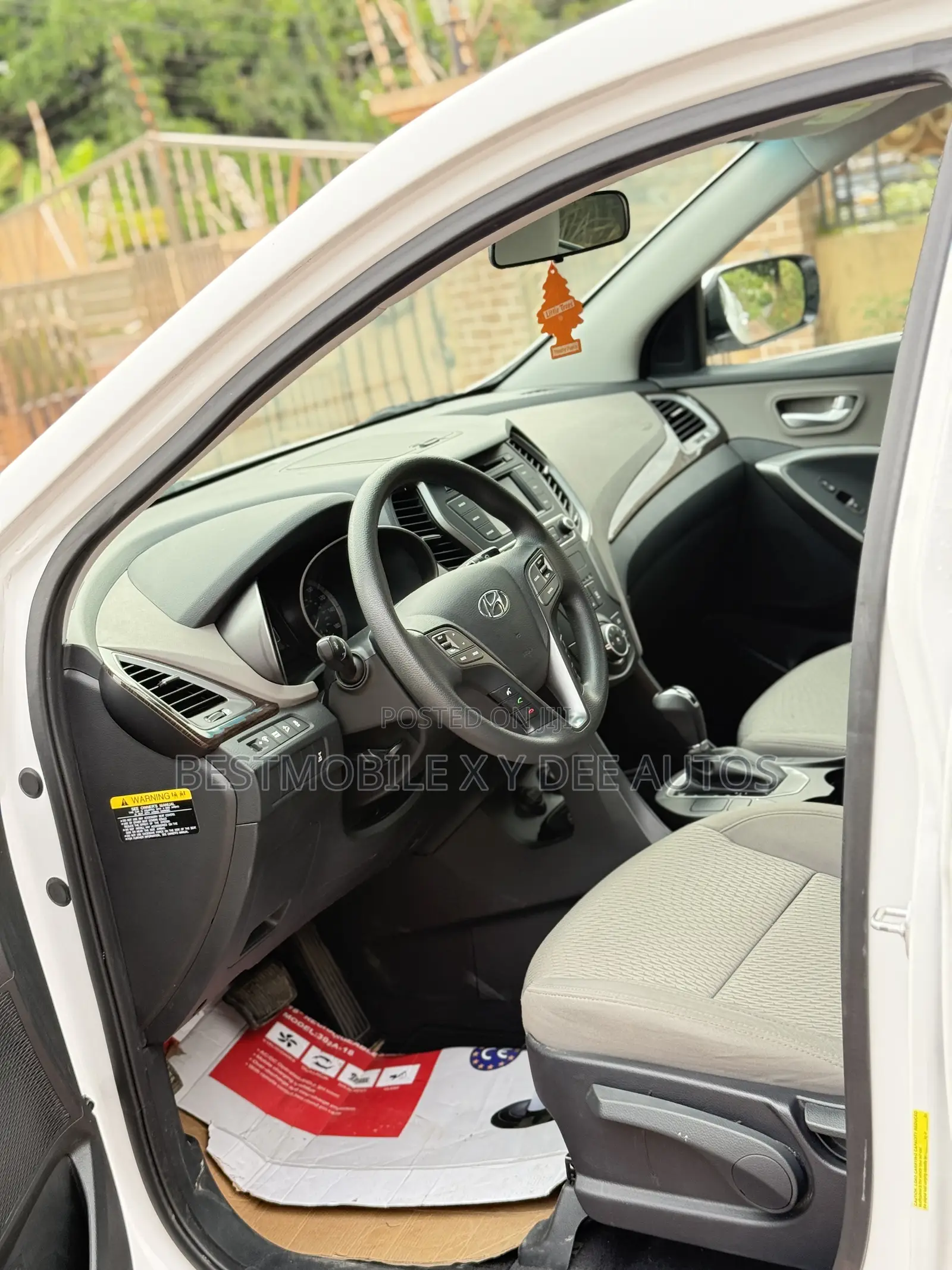 Hyundai Santa Fe SE AWD 2018 White