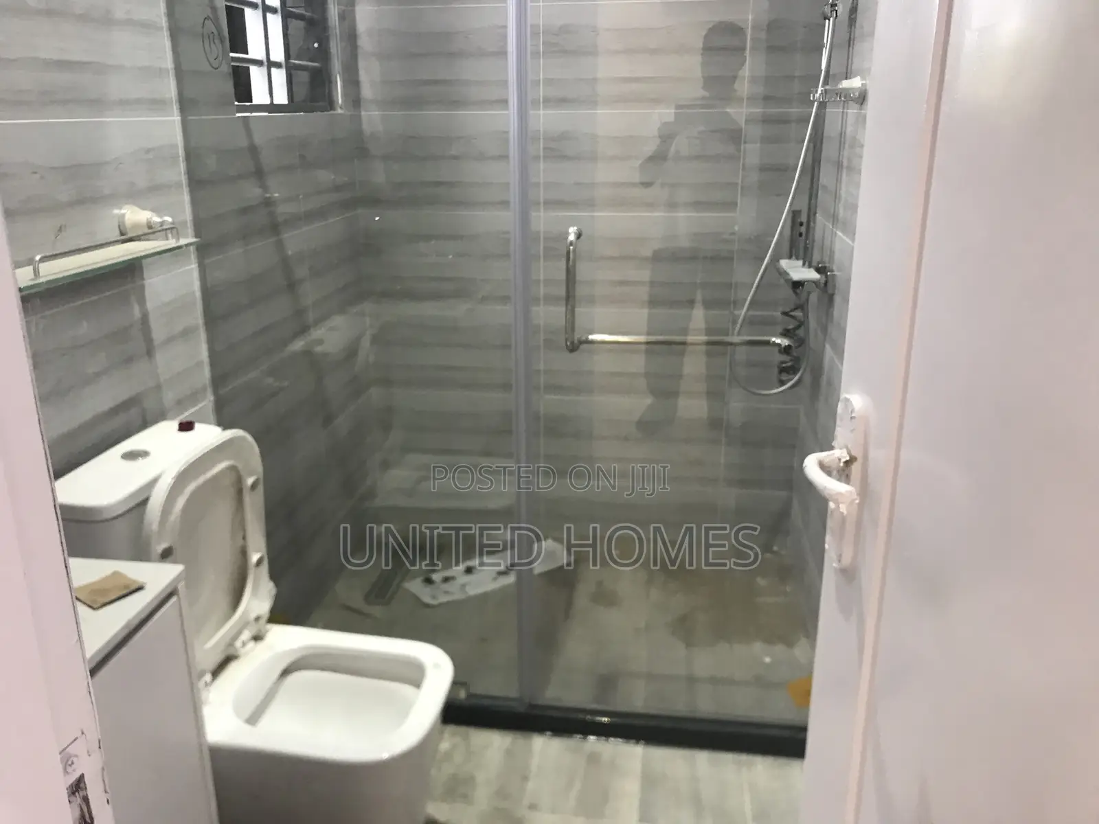 5bdrm House in Dansoman for sale