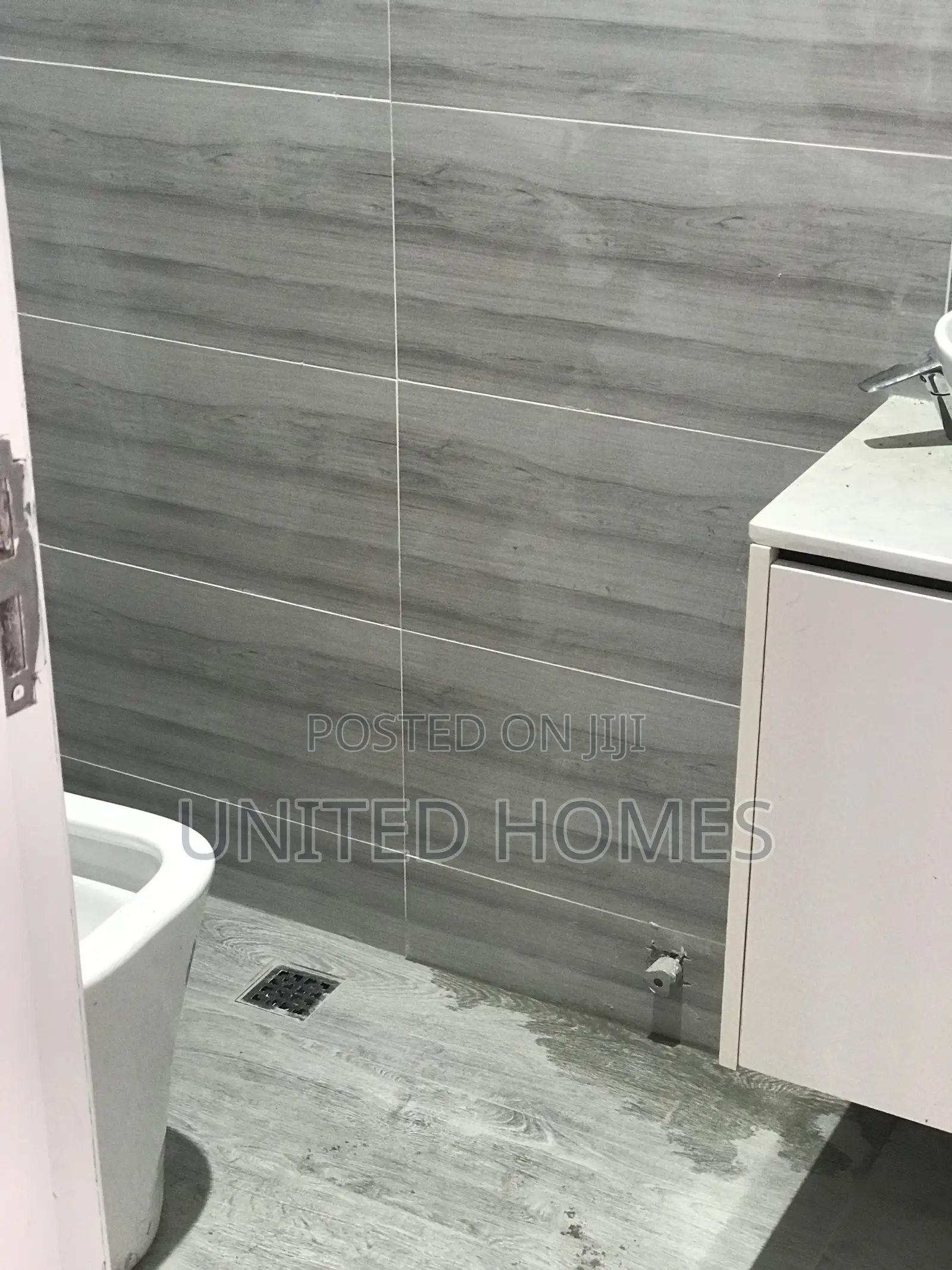 5bdrm House in Dansoman for sale