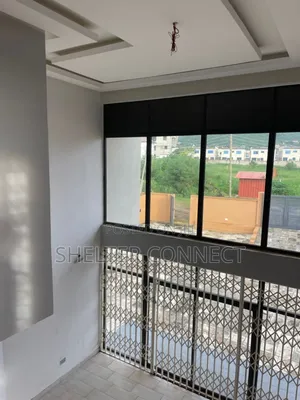 5bdrm Duplex in Oyarifa for sale