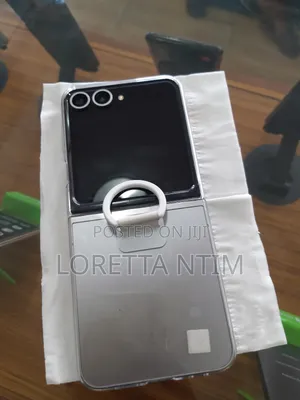 Samsung Galaxy Z Flip6 256 GB Silver