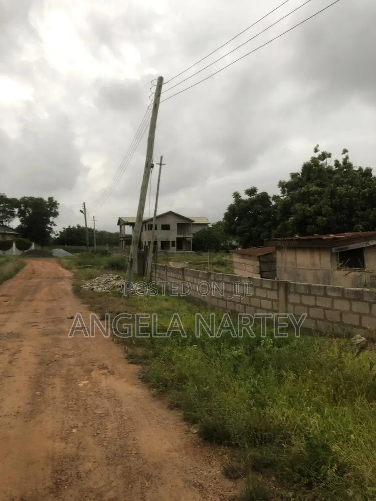 Two and Half Plots in Sakumono Estates