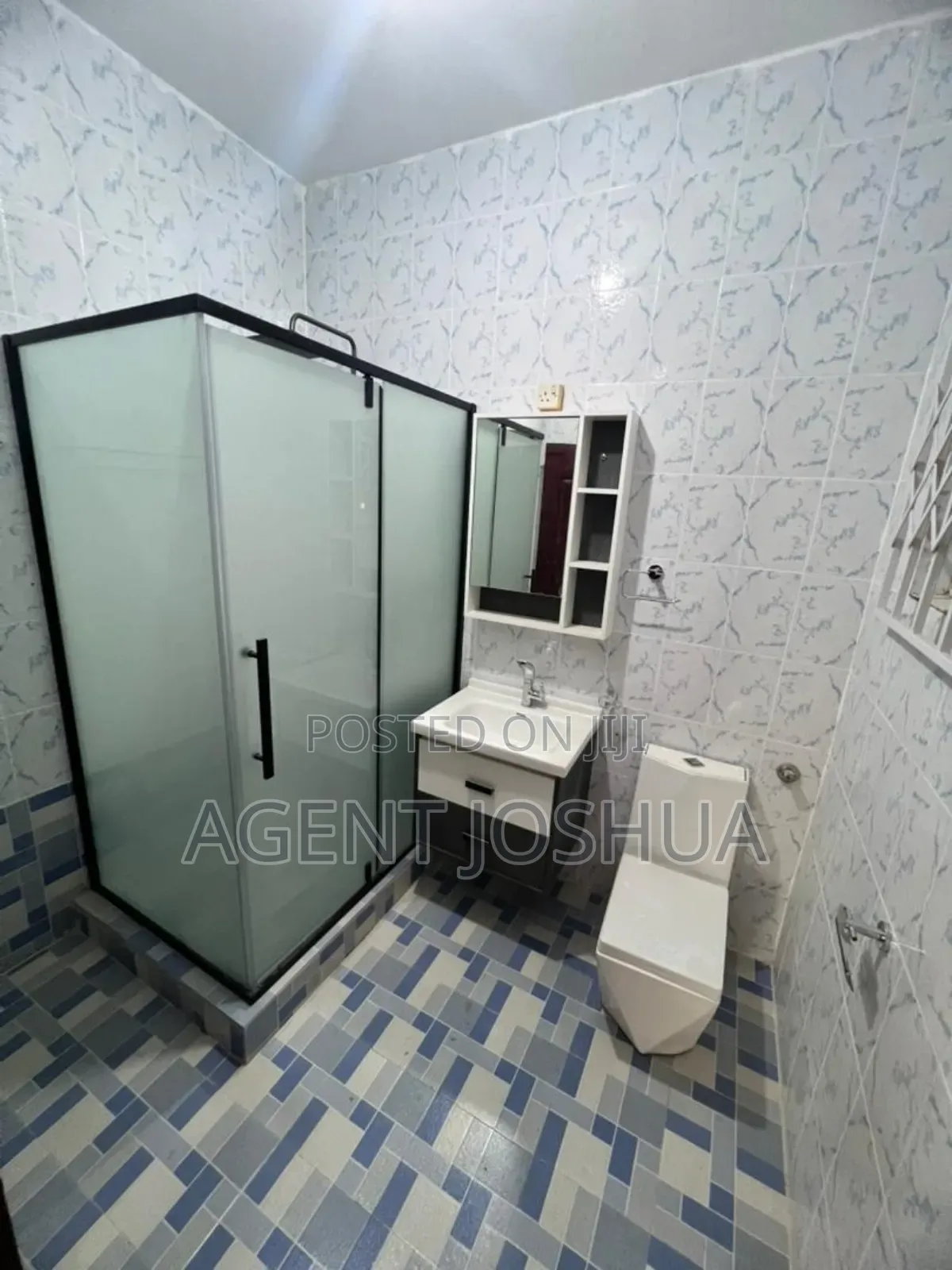 5bdrm House in Manet Court Estate, Spintex for rent