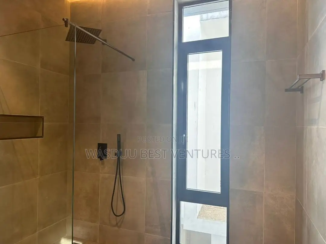 3bdrm House in Wasduu Propertys, Accra Metropolitan for sale