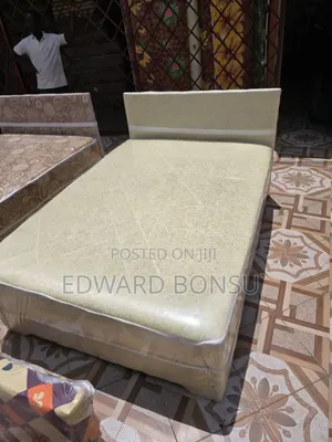 Shiny Complete Double Bed