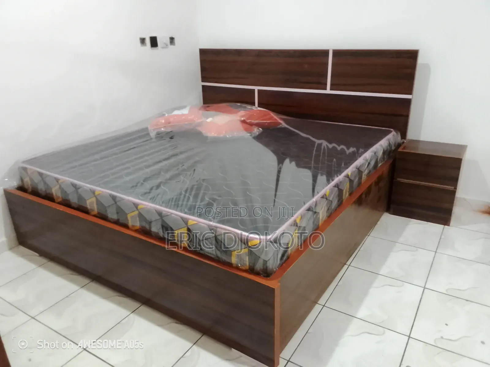 Queen Size Bed Frame With One Side Cabinet