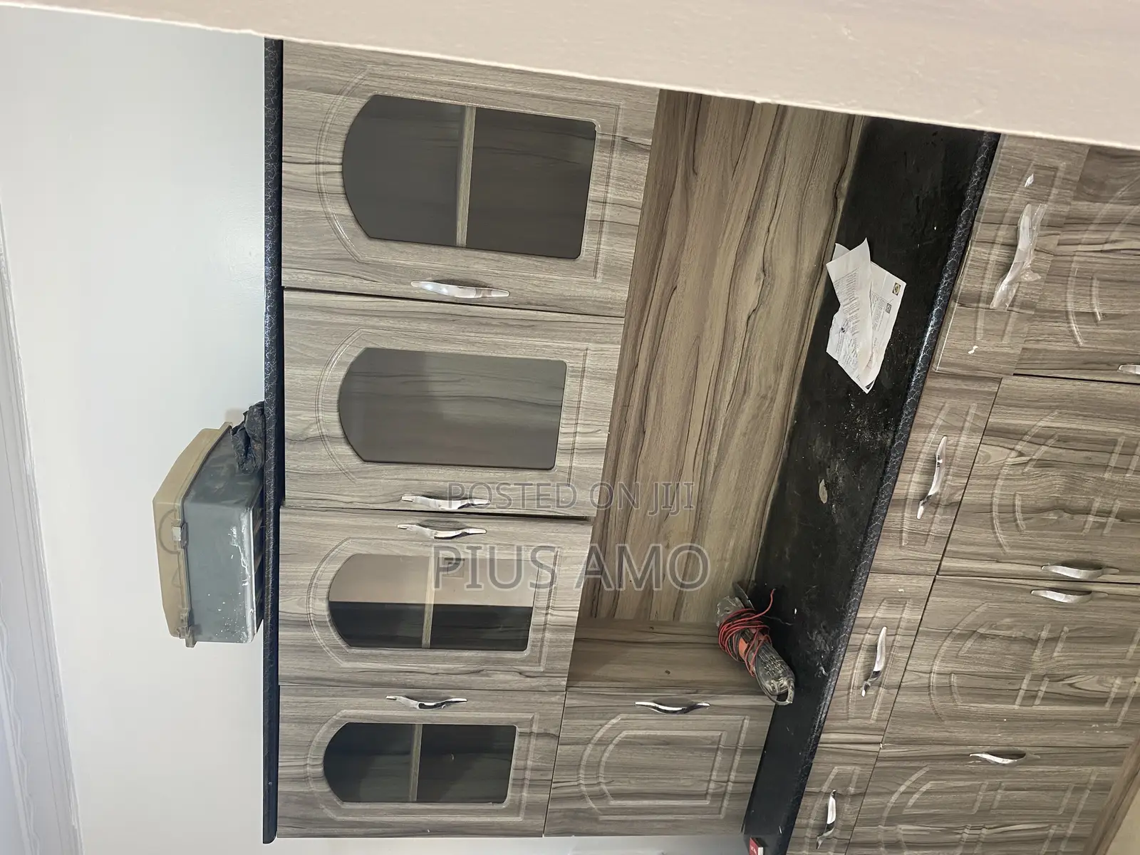 Executive Single Self Contained